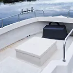 6 Person In