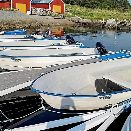 6 Person In * Aukra